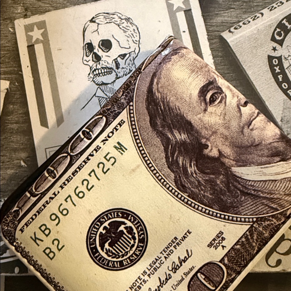 ☠️ 💵 ☠️ • ⚫️ BUCKLE-Down x Benjamin Vibes ⚪️ • 👅🕶️ 👅